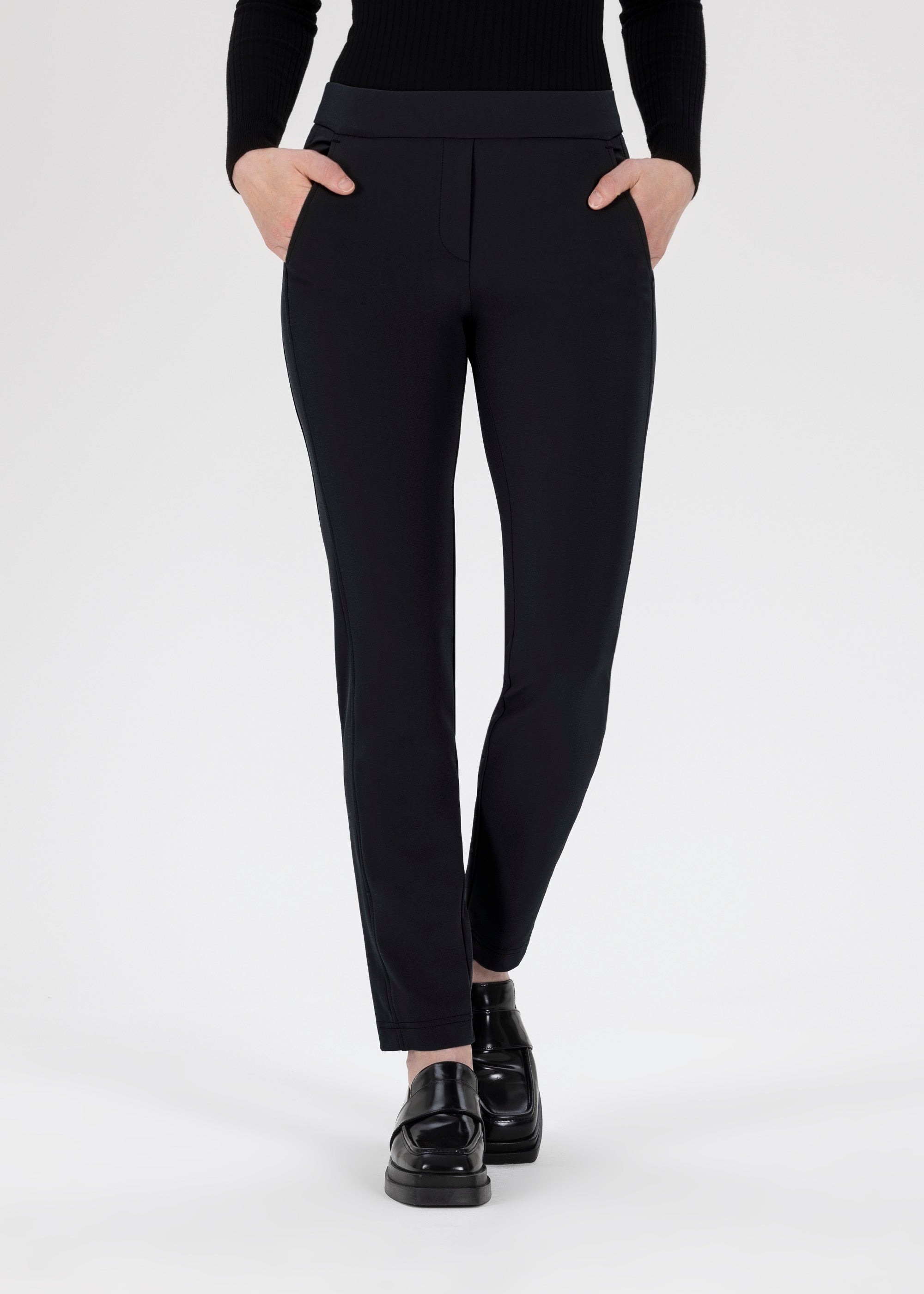 Memel slim trousers in HighTec Bi-Stretch in black